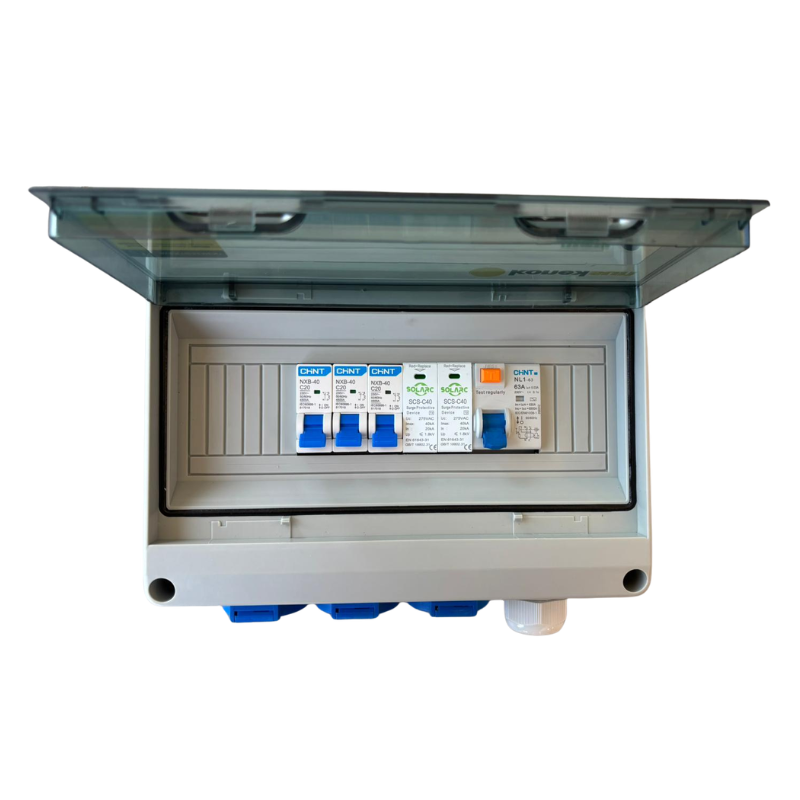 Optimisez et sécurisez votre installation avec le coffret de jonction AC 3 entrées, conçu pour centraliser jusqu’à 3 sources AC (micro-onduleurs, batteries, prises solaires) vers une sortie unique sécurisée. Pré-équipé avec disjoncteur différentiel type B, 3 disjoncteurs indépendants et un parafoudre intégré (SPD), il garantit une protection complète contre fuites, surintensités et surtensions. Robuste avec son boîtier IP65 – IK10, il est parfaitement adapté à une installation intérieure ou extérieure. 
